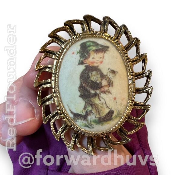 Hand-Painted MJ Hummel Style Porcelain Brooch in Bronze Oval Frame - Picture 8 of 10